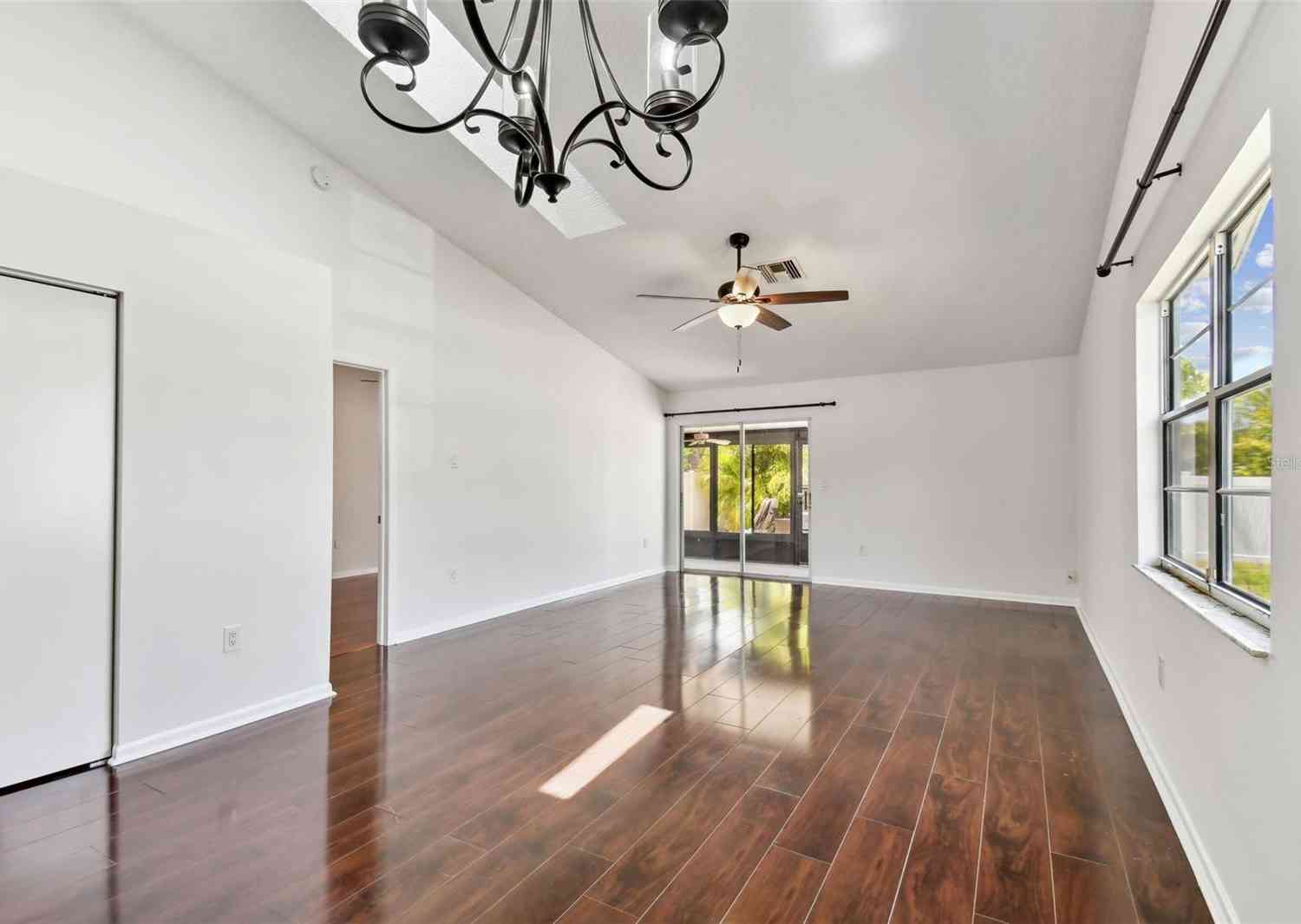 569 Daventry Square, PALM HARBOR, Florida image 24