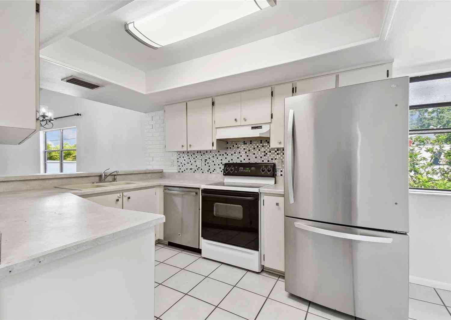 569 Daventry Square, PALM HARBOR, Florida image 15