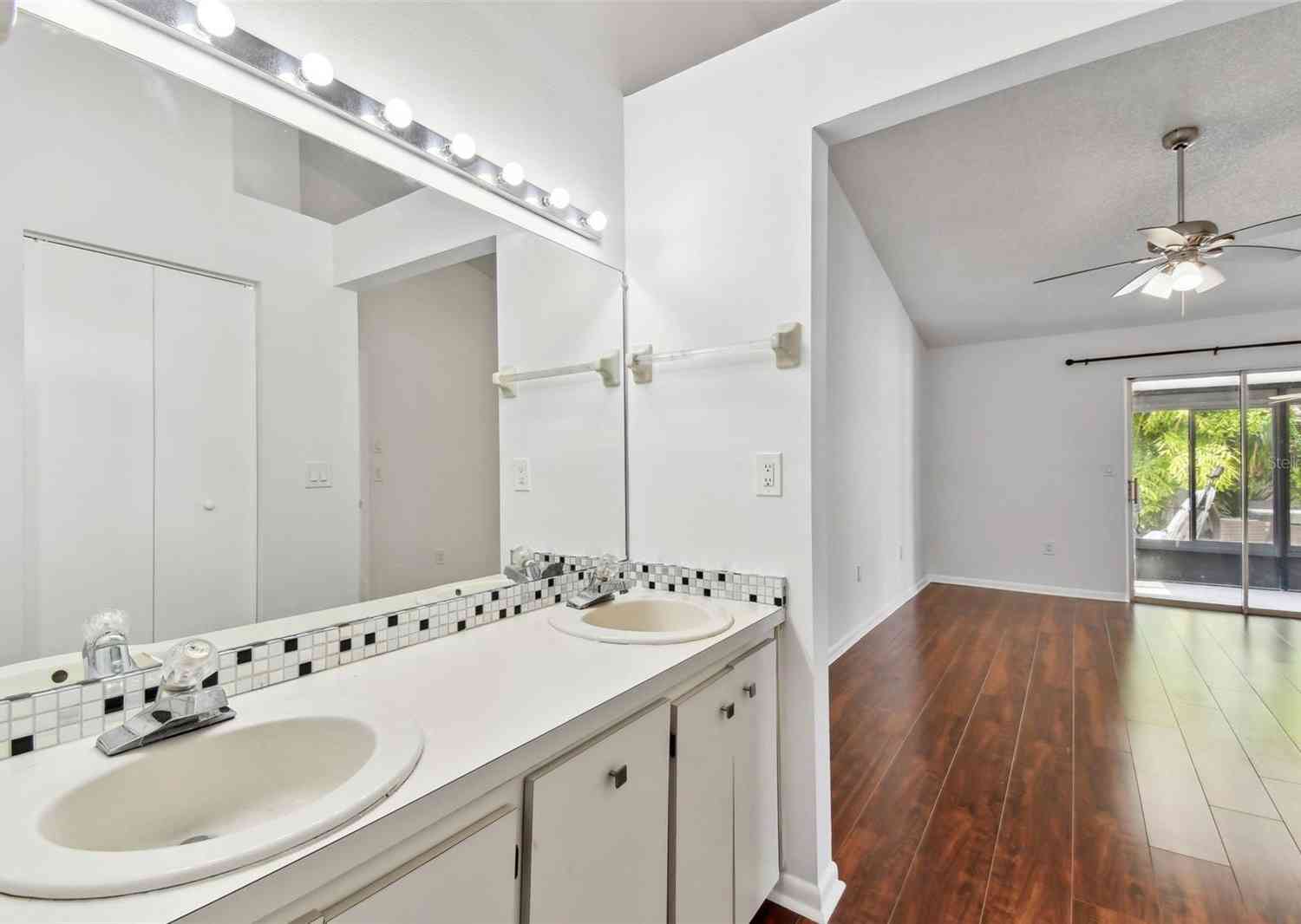569 Daventry Square, PALM HARBOR, Florida image 36