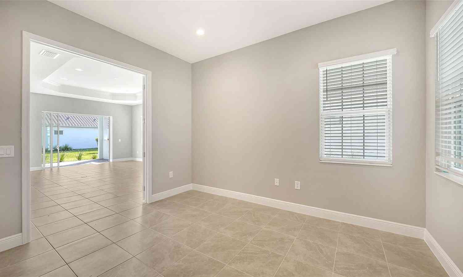 10300 Lake George Avenue, SARASOTA, Florida image 21