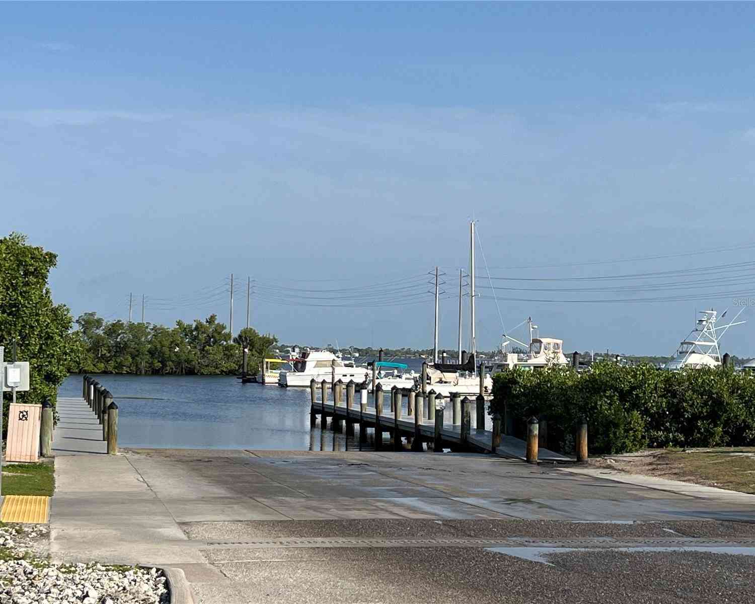 Pine Villa Circle, PUNTA GORDA, Florida image 18