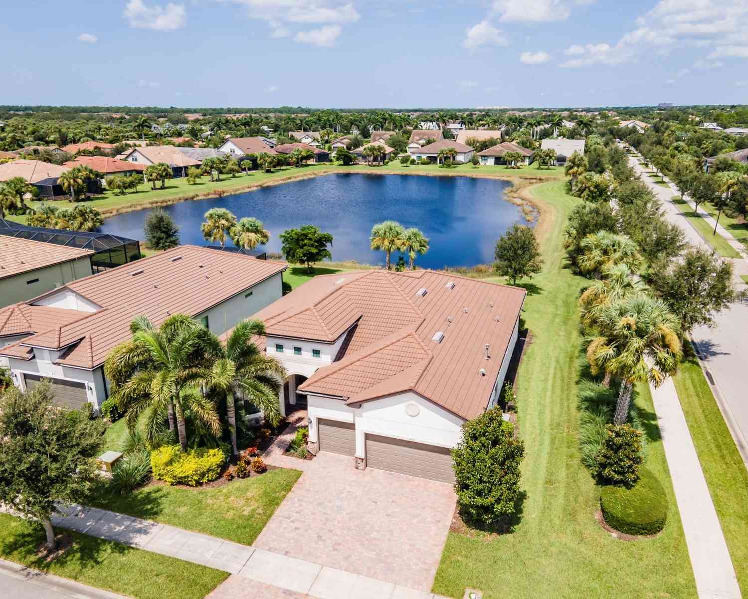 5610 Rain Lily Court, SARASOTA, Florida image 2