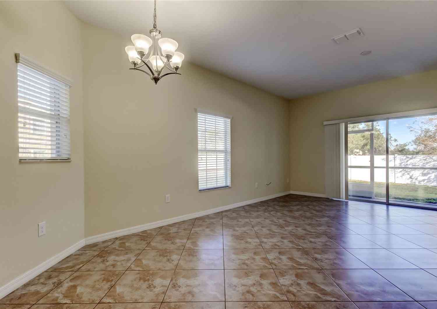 31225 Claridge Place, Wesley Chapel, Florida image 7