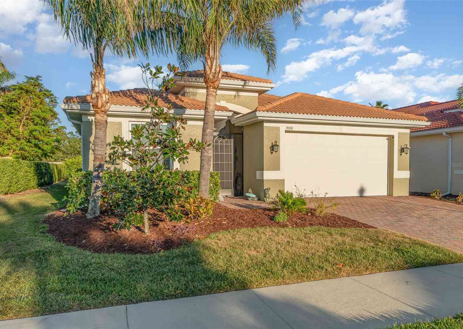 19308 Yellowtail Court, VENICE, Florida image 2