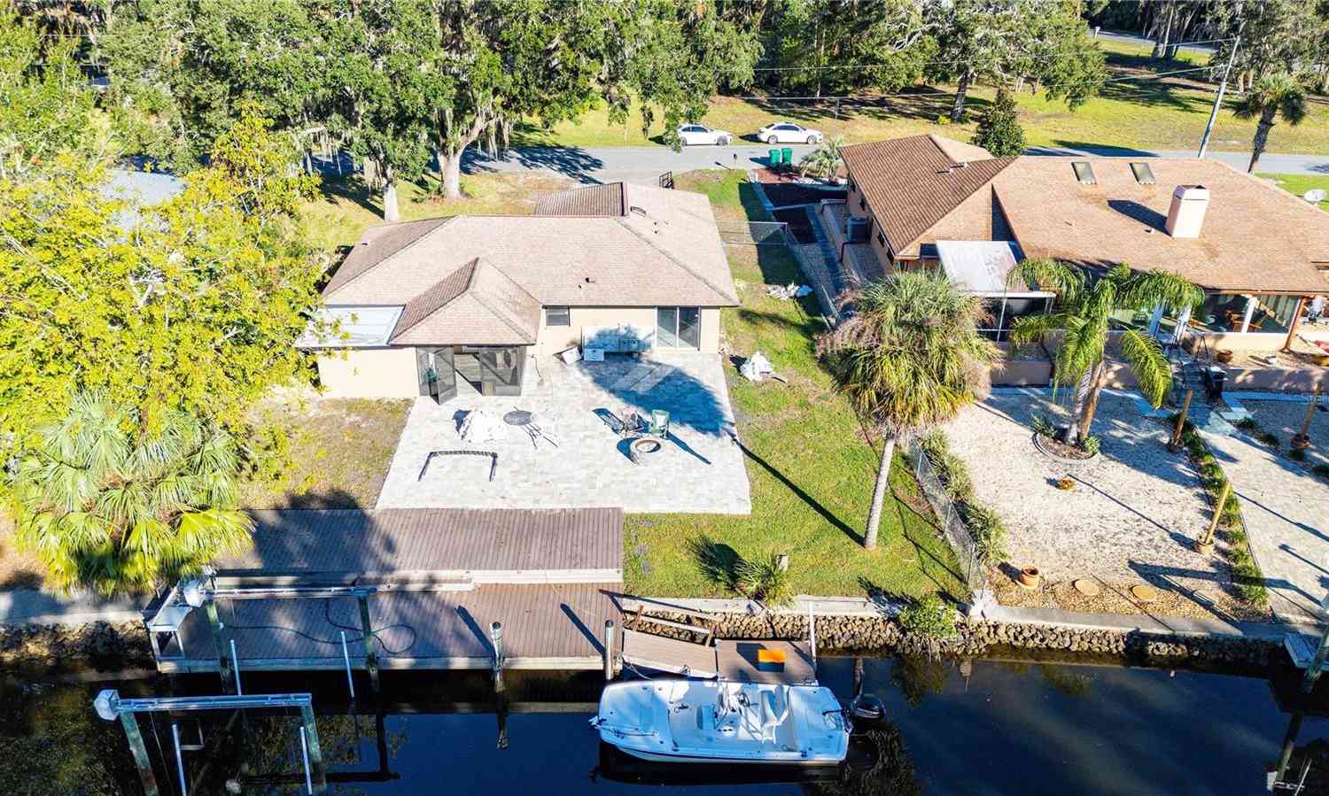 11922 W Waterway Drive, HOMOSASSA, Florida image 5