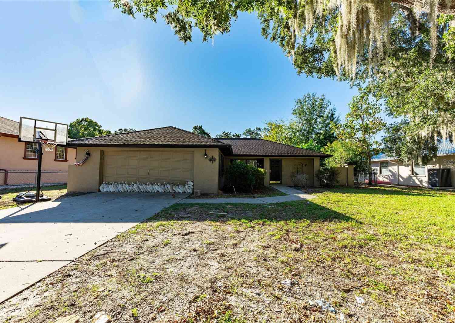 11922 W Waterway Drive, HOMOSASSA, Florida image 2