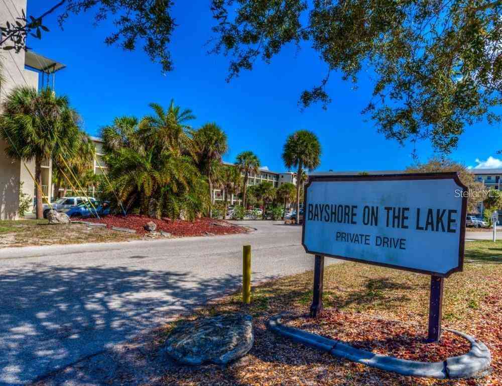 4067 Lake Bayshore Drive #302, BRADENTON, Florida image 3