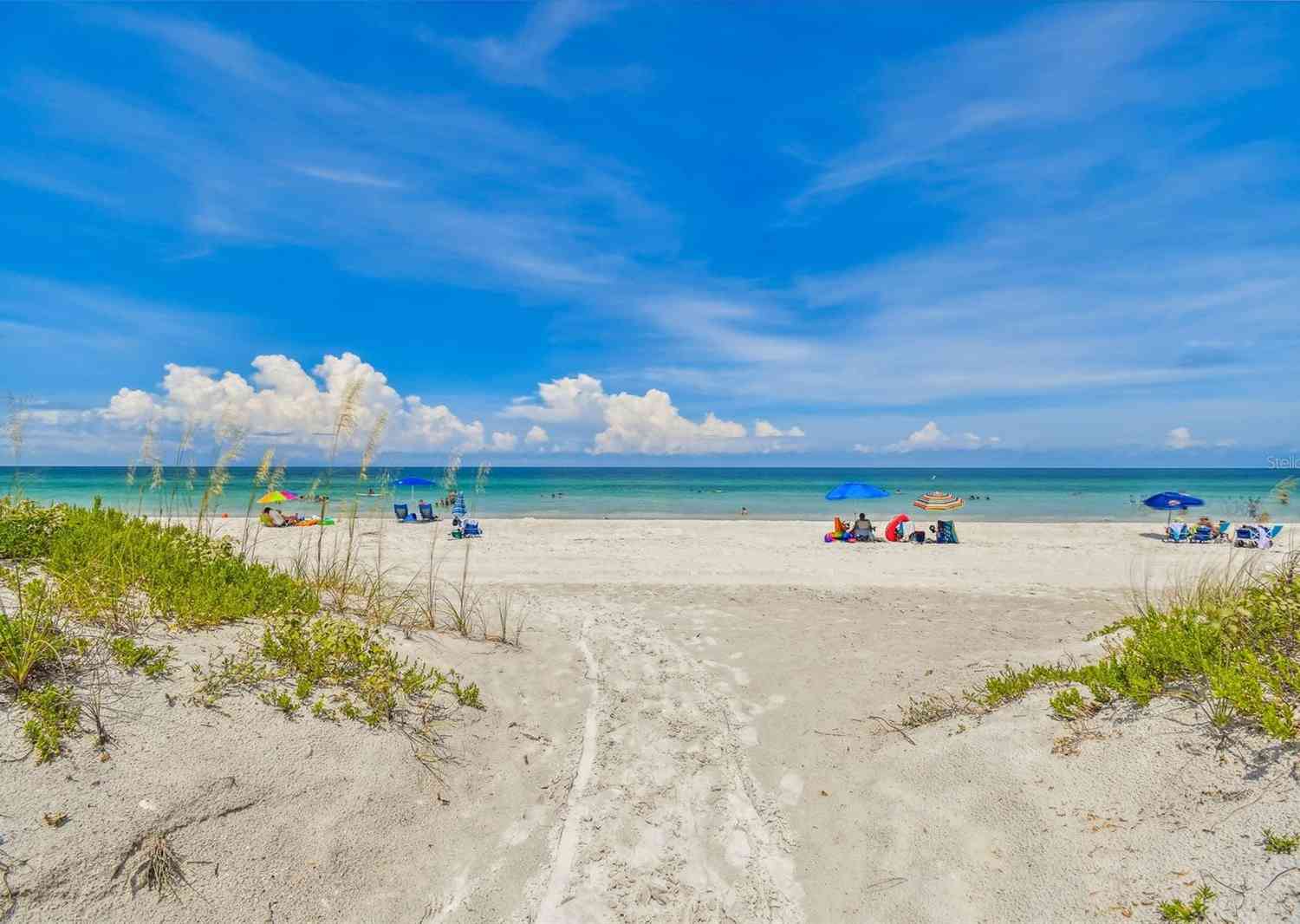 322 Windrush Boulevard #4, INDIAN ROCKS BEACH, Florida image 2