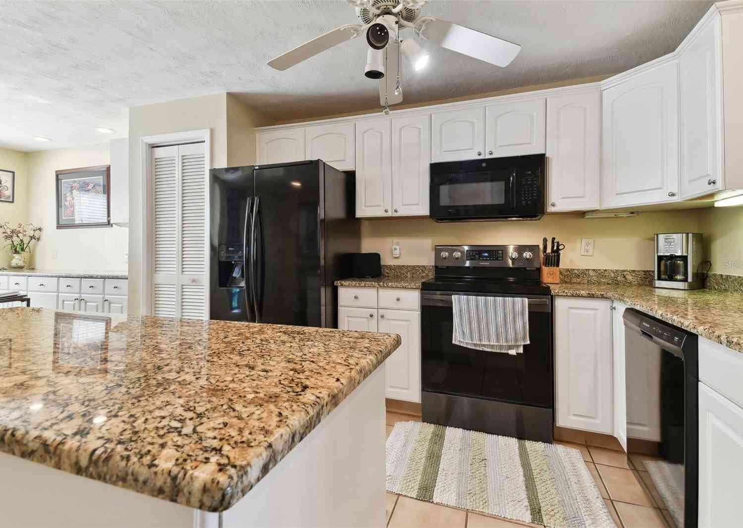 322 Windrush Boulevard #4, INDIAN ROCKS BEACH, Florida image 12