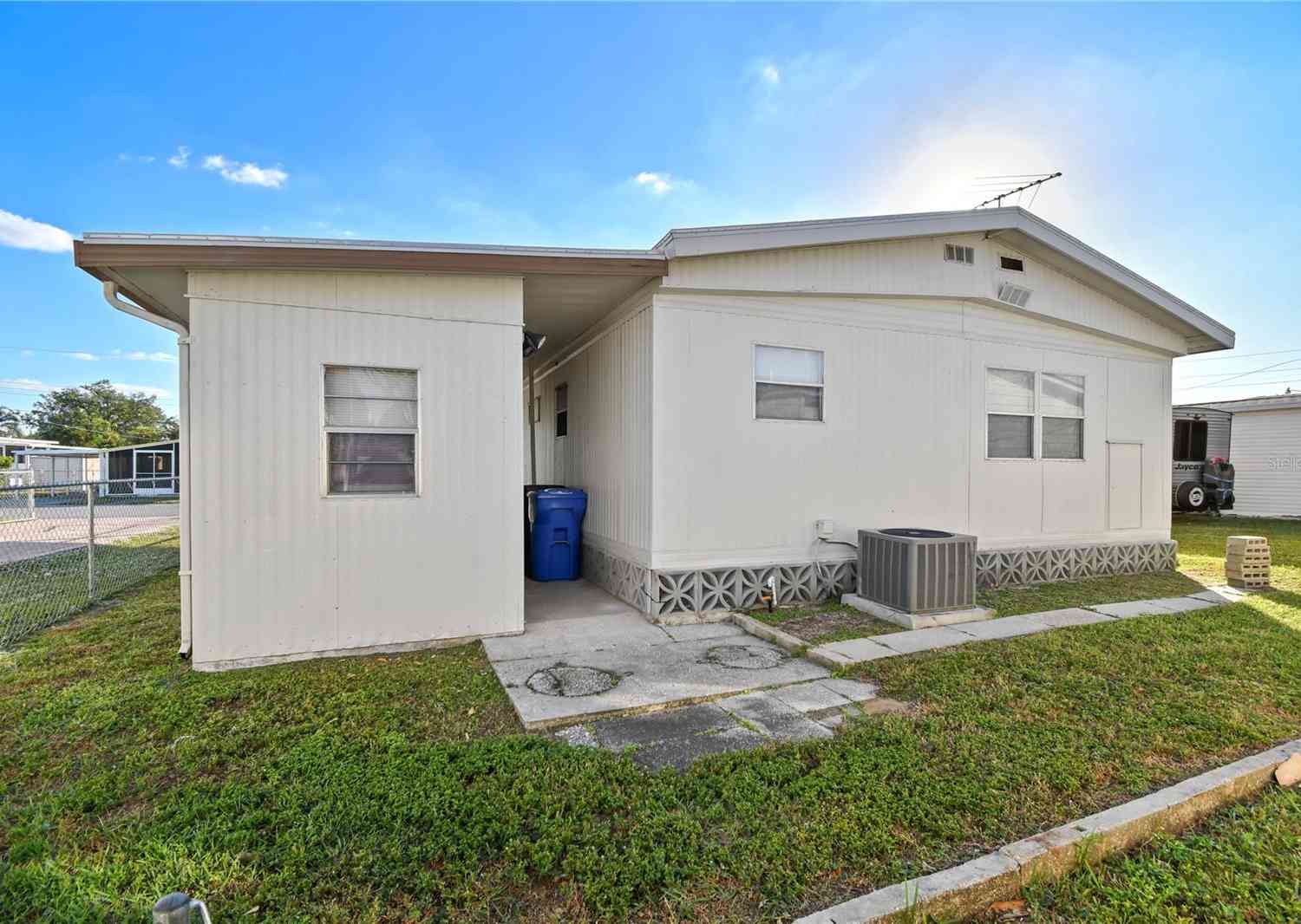 1111 49th Avenue Drive, BRADENTON, Florida image 38