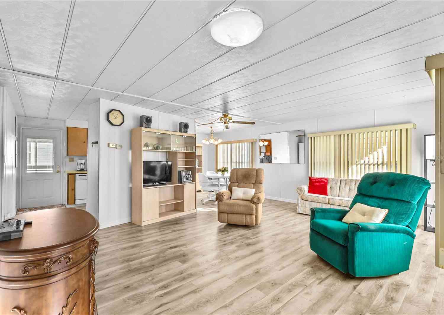 1111 49th Avenue Drive, BRADENTON, Florida image 6