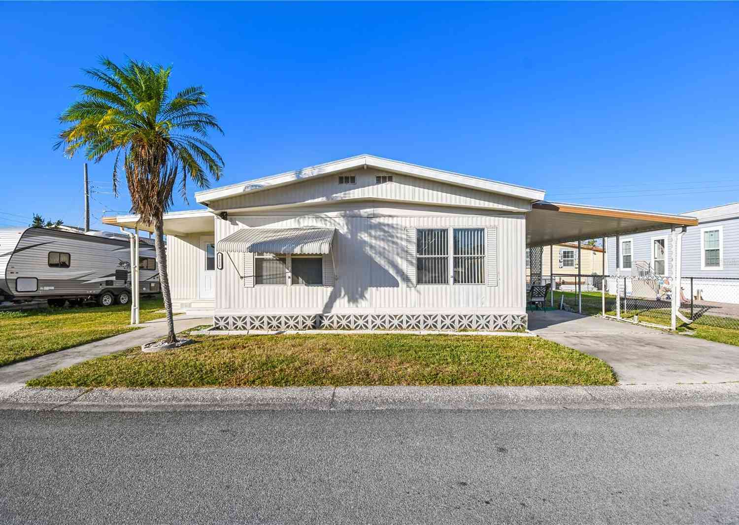 1111 49th Avenue Drive, BRADENTON, Florida image 2