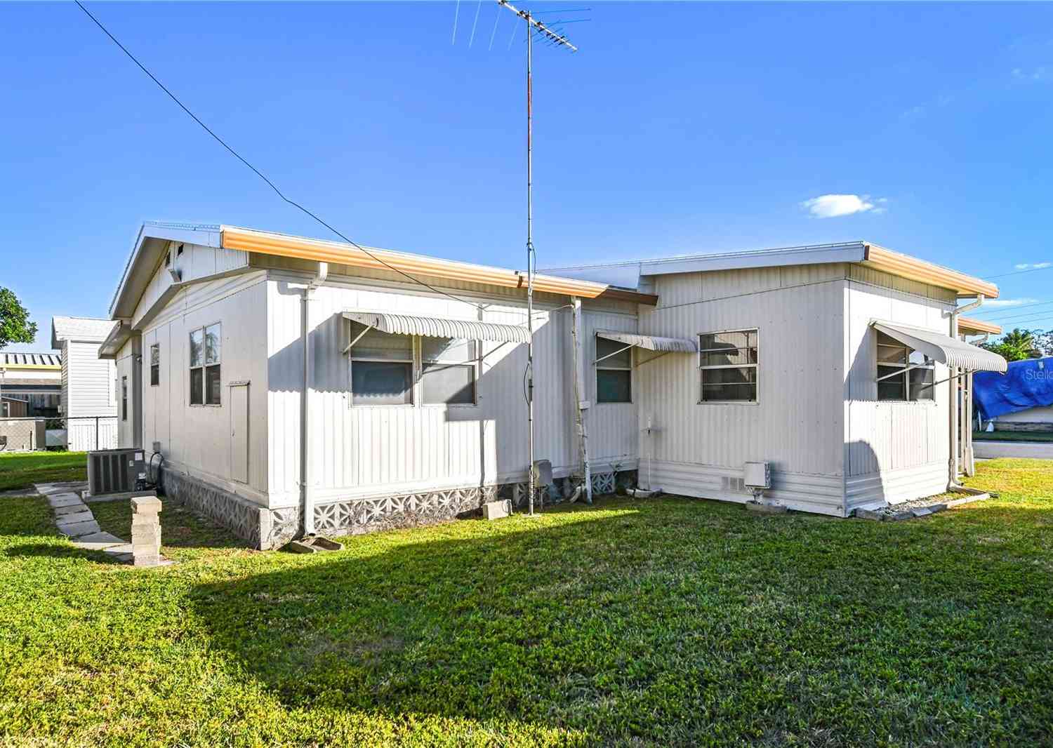 1111 49th Avenue Drive, BRADENTON, Florida image 37
