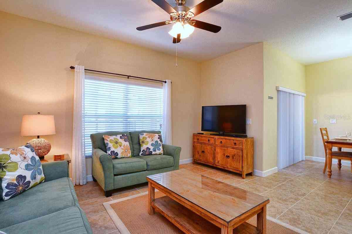 8963 Bismarck Palm Road, KISSIMMEE, Florida image 11