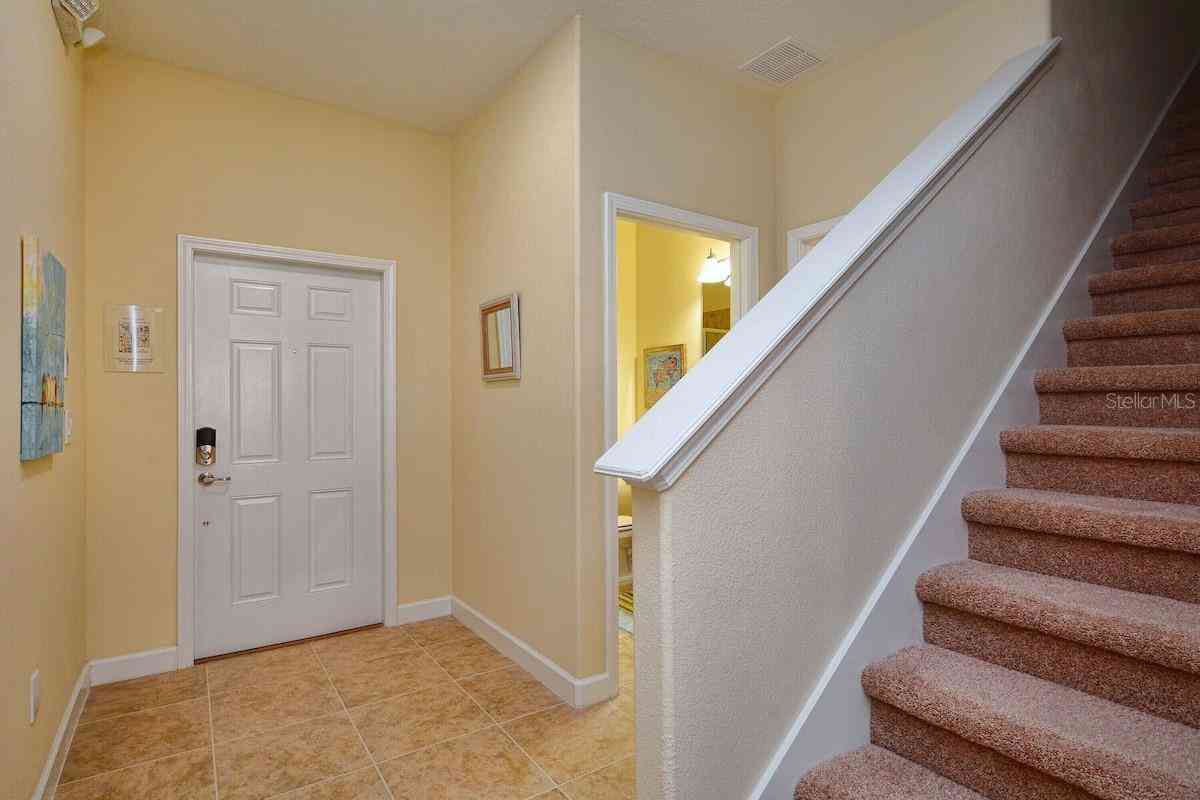 8963 Bismarck Palm Road, KISSIMMEE, Florida image 3