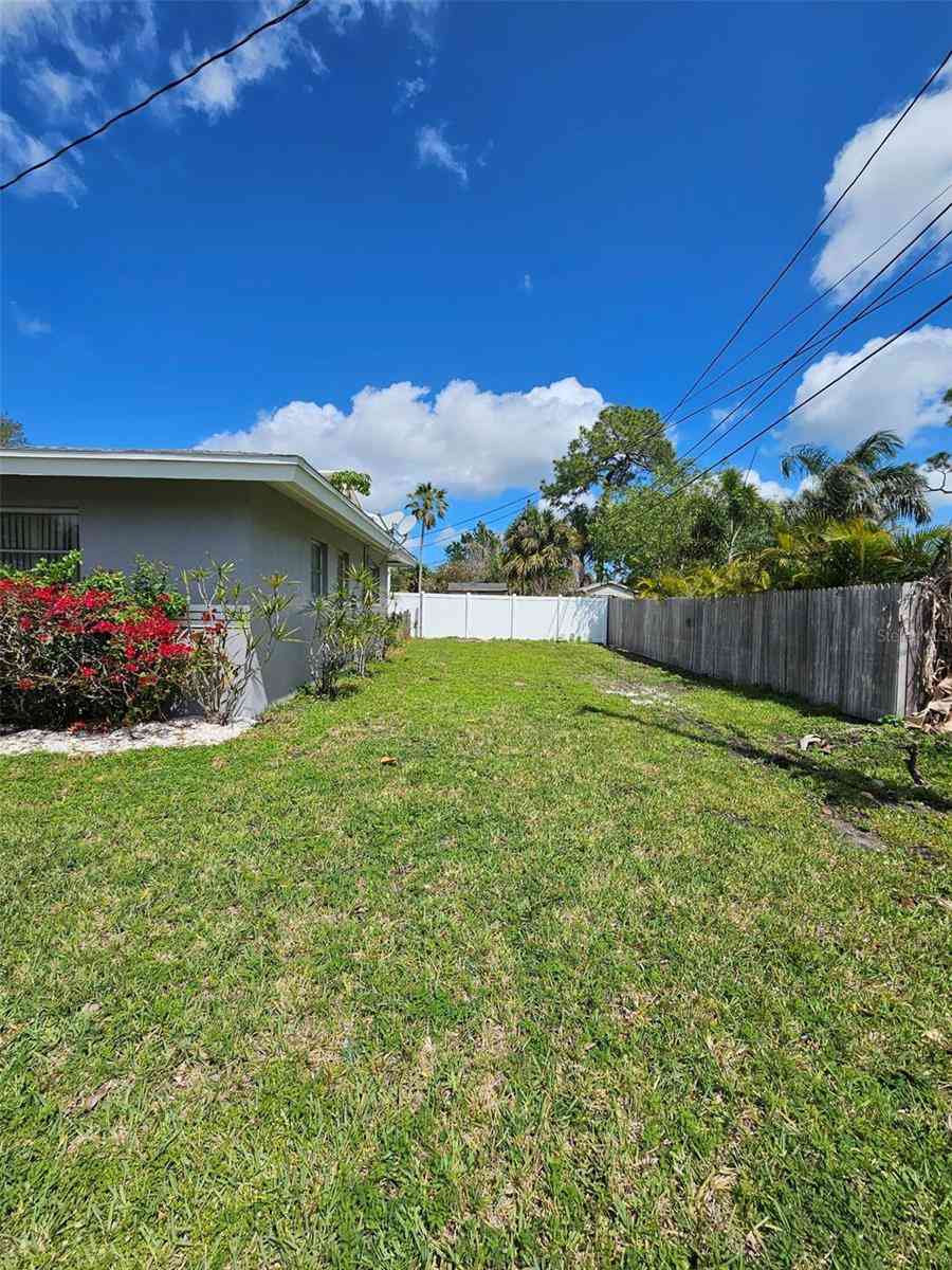 1595 Arizona Avenue, Saint Petersburg, Florida image 8