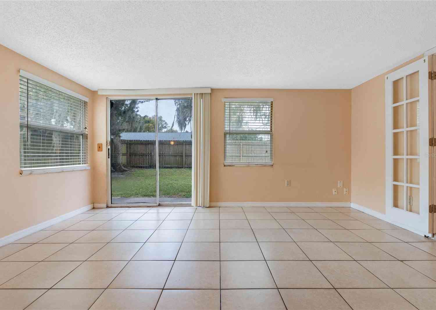 1704 Travelers Palm Drive, EDGEWATER, Florida image 13