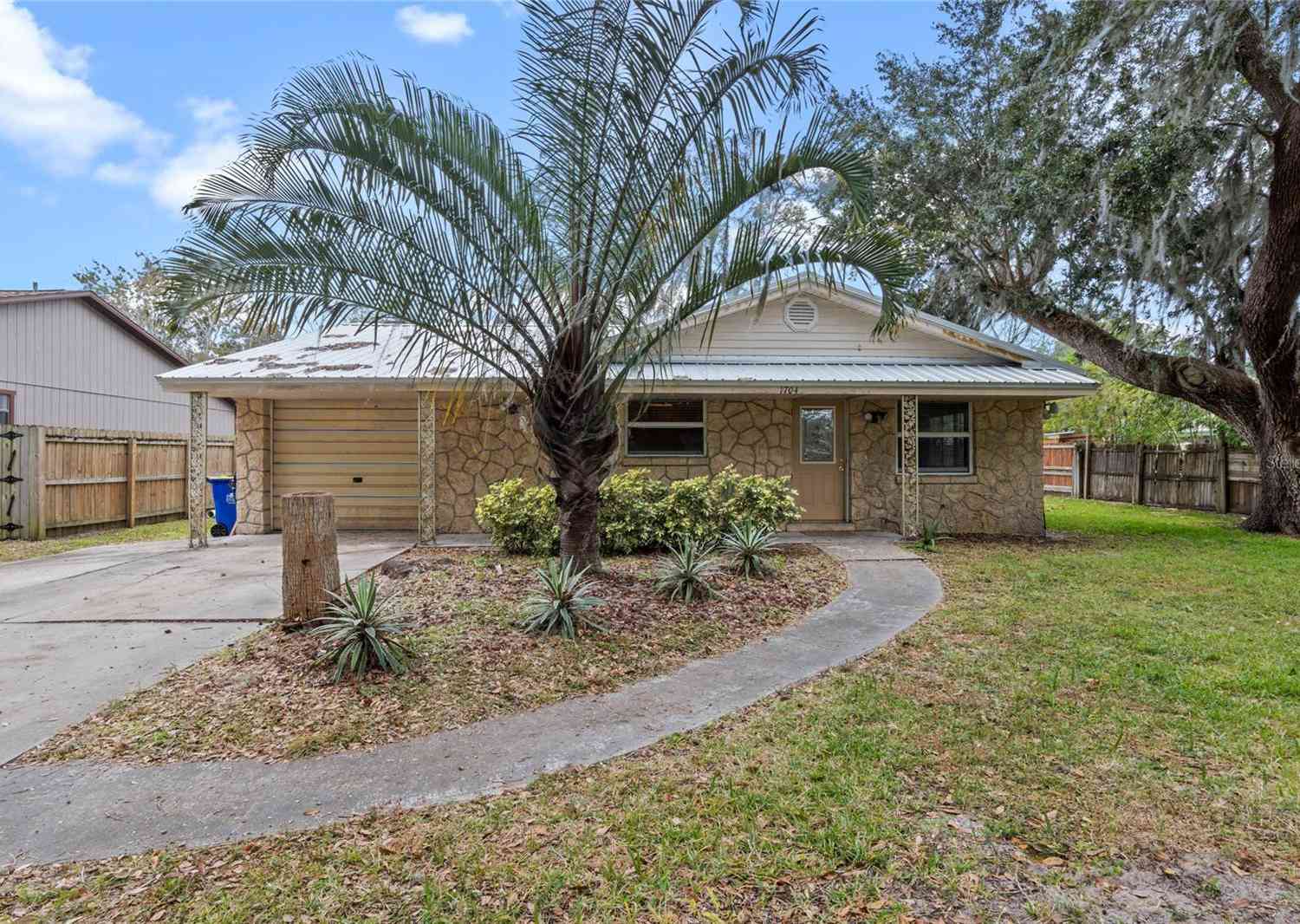 1704 Travelers Palm Drive, EDGEWATER, Florida image 2