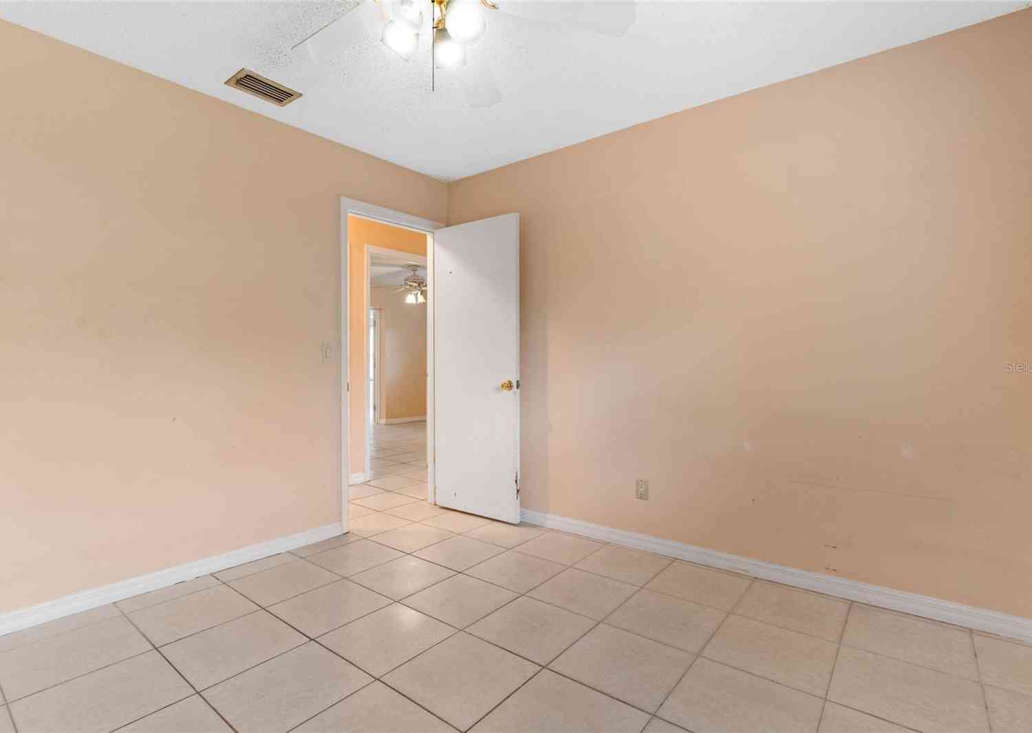 1704 Travelers Palm Drive, EDGEWATER, Florida image 19