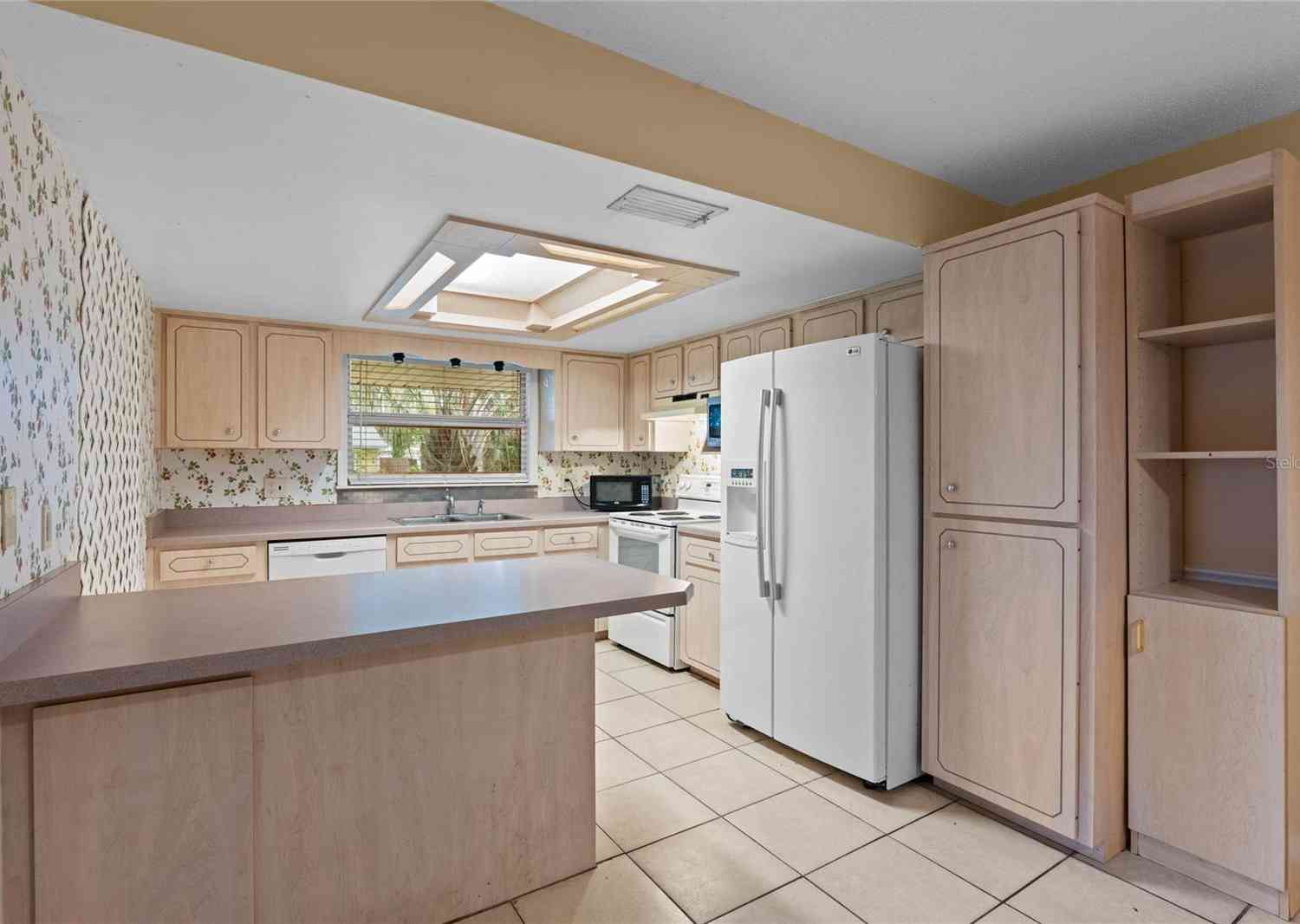 1704 Travelers Palm Drive, EDGEWATER, Florida image 36