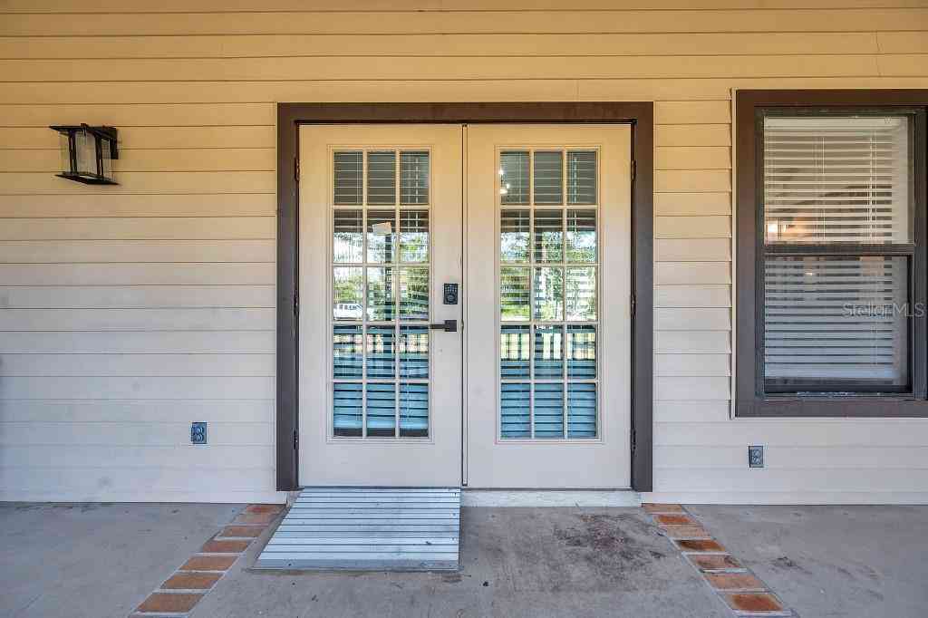 9502 59th Avenue, BRADENTON, Florida image 8