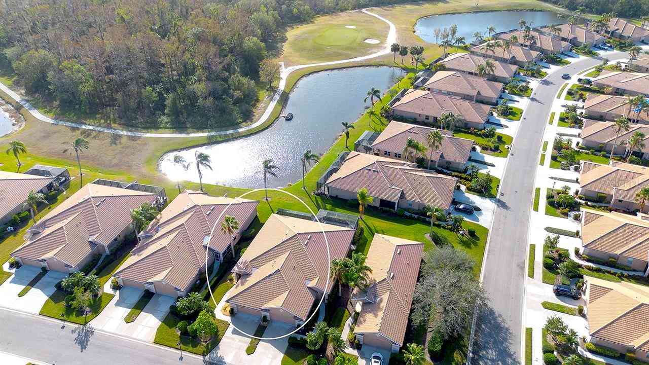 8210 Eagle Isles Place, BRADENTON, Florida image 2