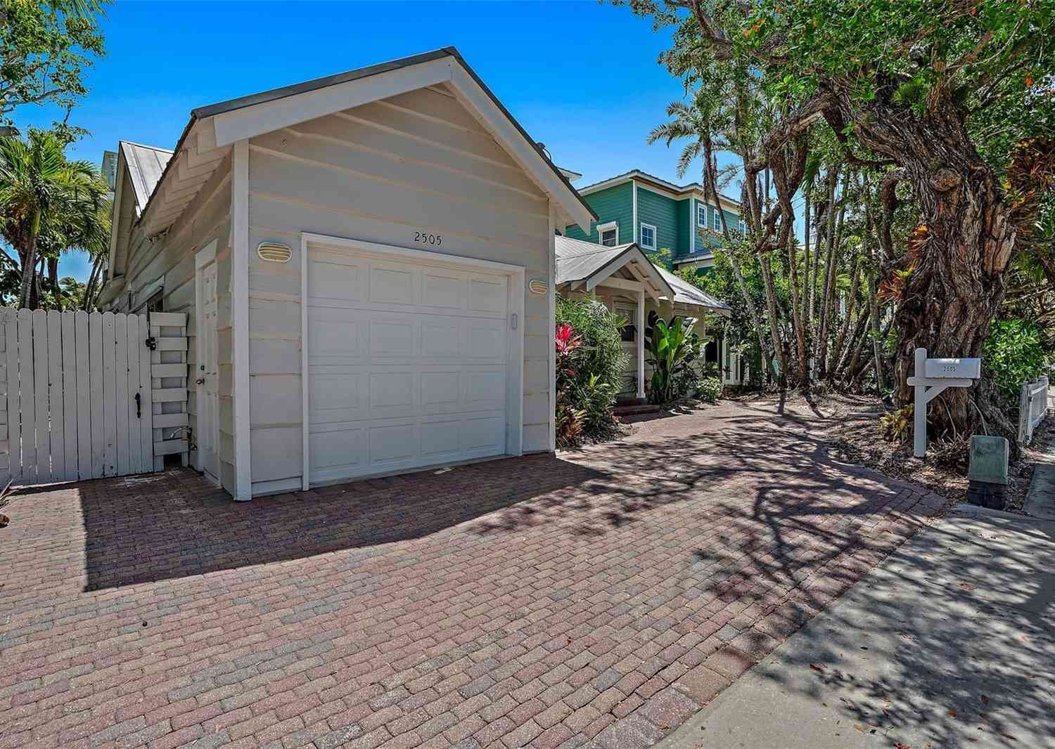 2505 Pass A Grille Way, Saint Petersburg Beach, Florida image 38