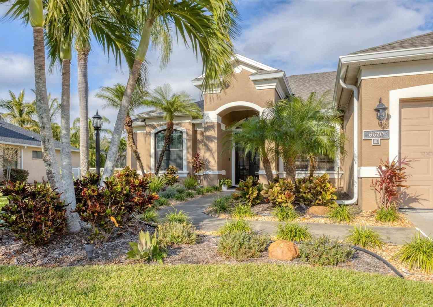 6670 Coopers Hawk Court, BRADENTON, Florida image 36