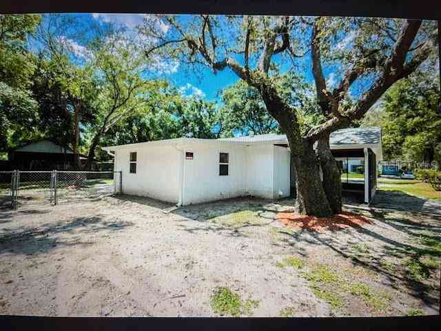 4202 E Richmere Street, Tampa, Florida image 6