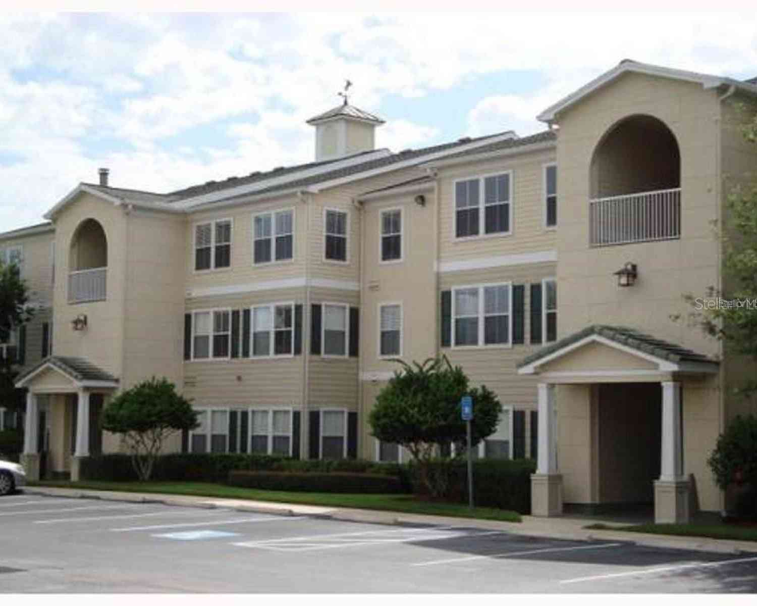 18235 Bridle Club Drive #18235, Tampa, Florida image 2