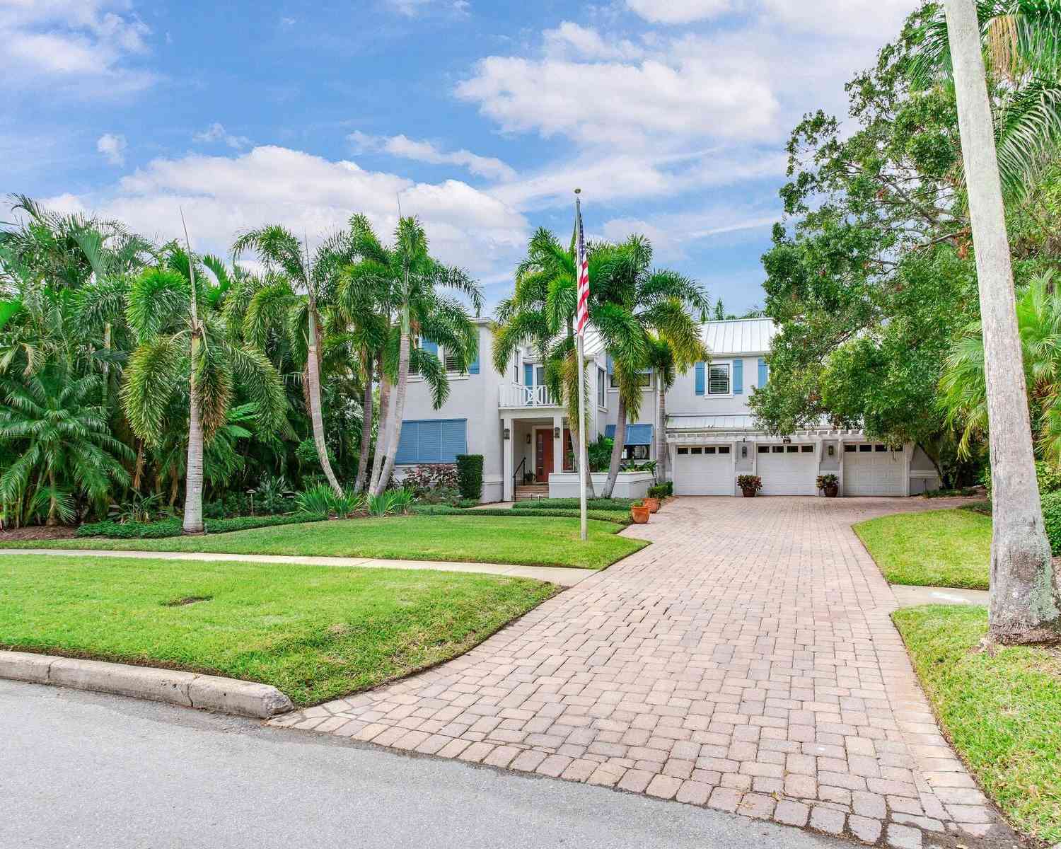 334 Blanca Avenue, Tampa, Florida image 1