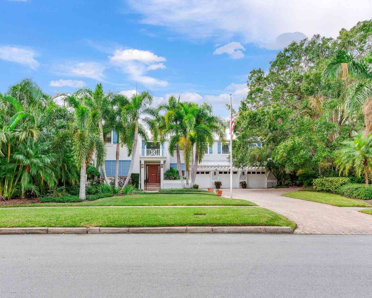 334 Blanca Avenue, Tampa, Florida image 2