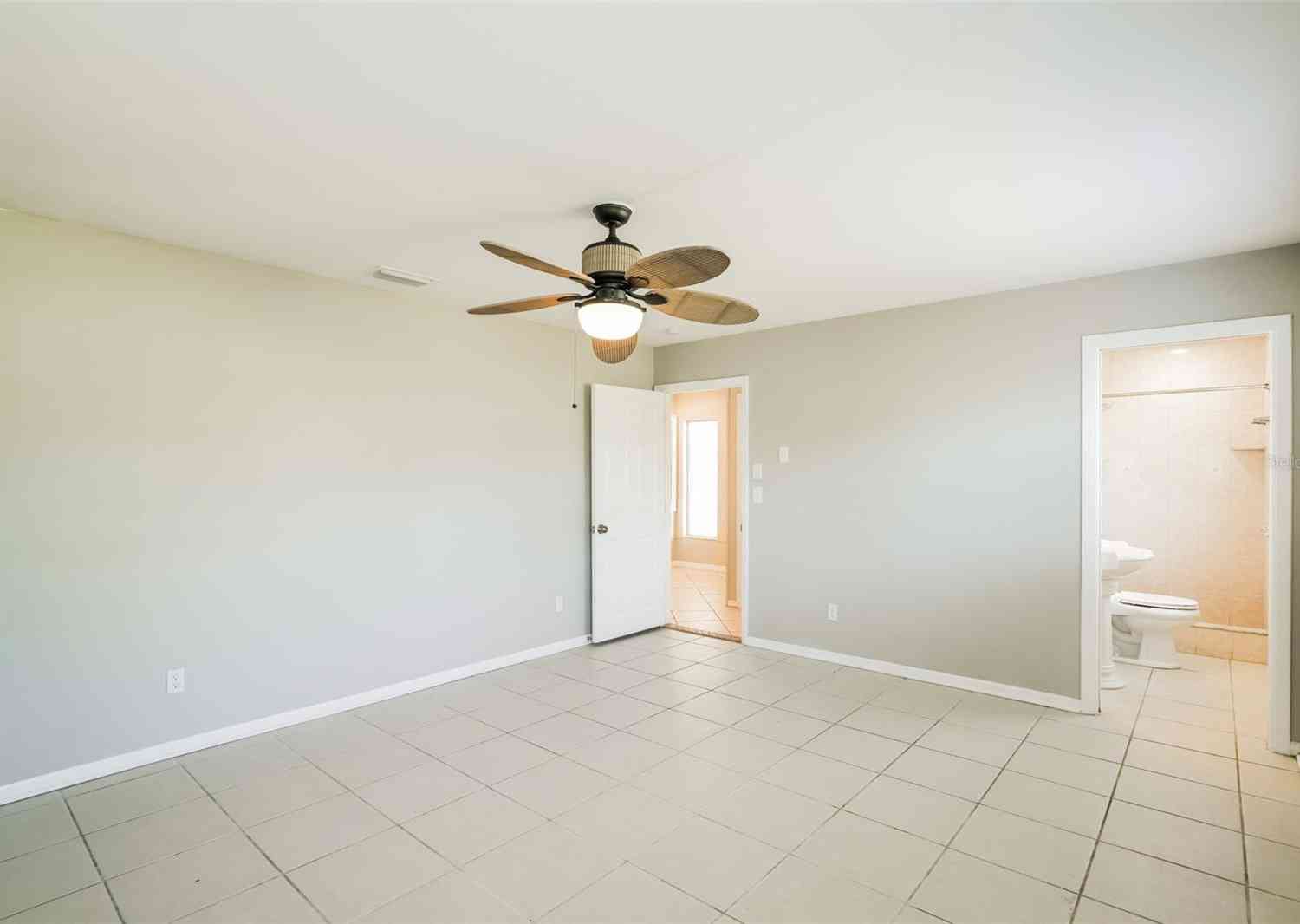 2268 Palmetto Drive, CLEARWATER, Florida image 11