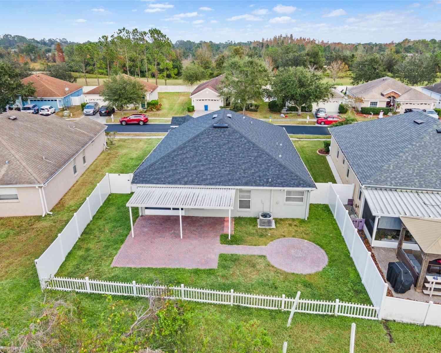 4005 Langdrum Drive, Wesley Chapel, Florida image 8