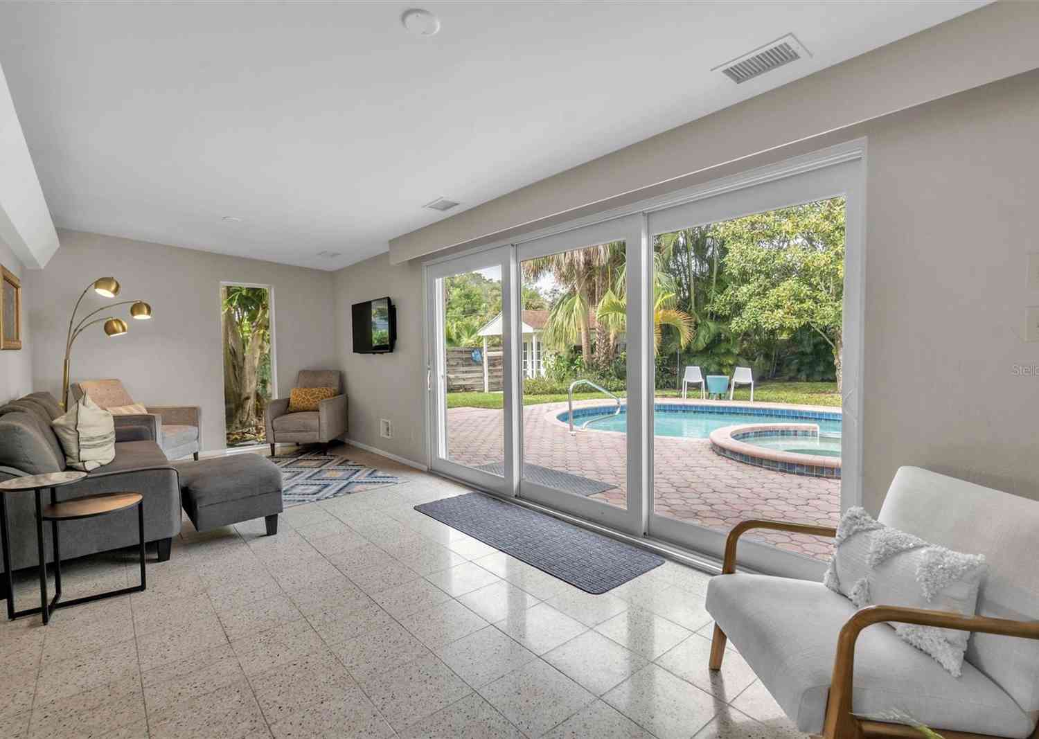 7739 Westmoreland Drive, SARASOTA, Florida image 25