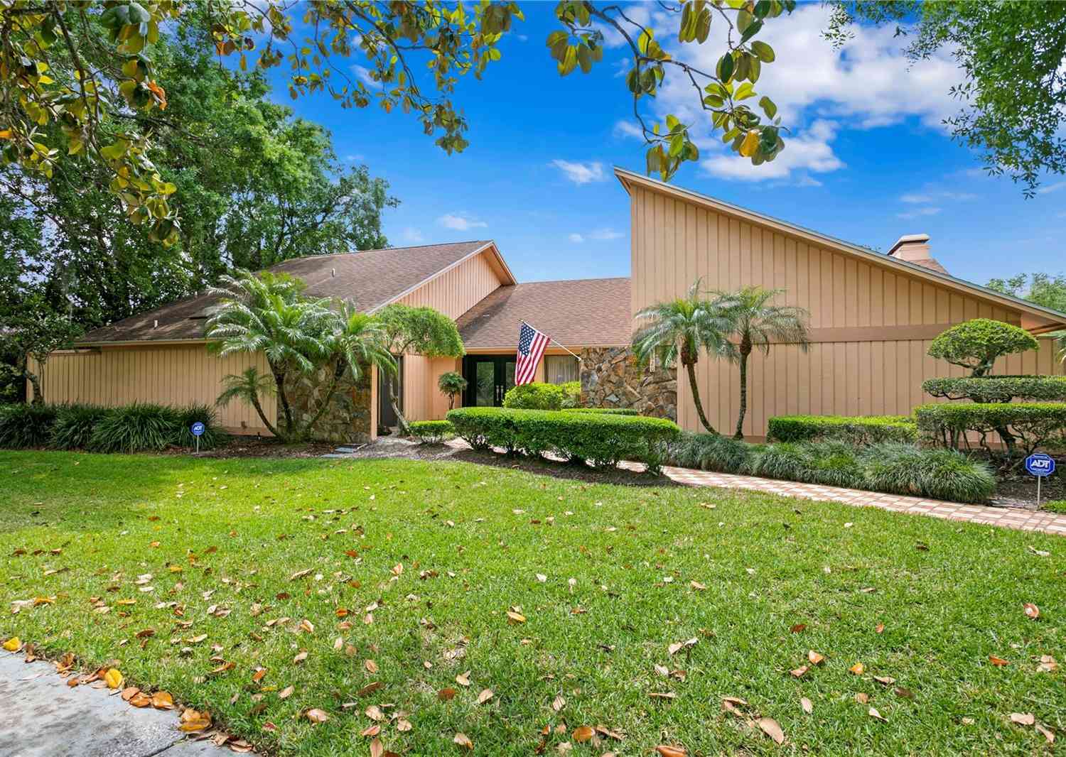 13620 Diamond Head Drive, Tampa, Florida image 4