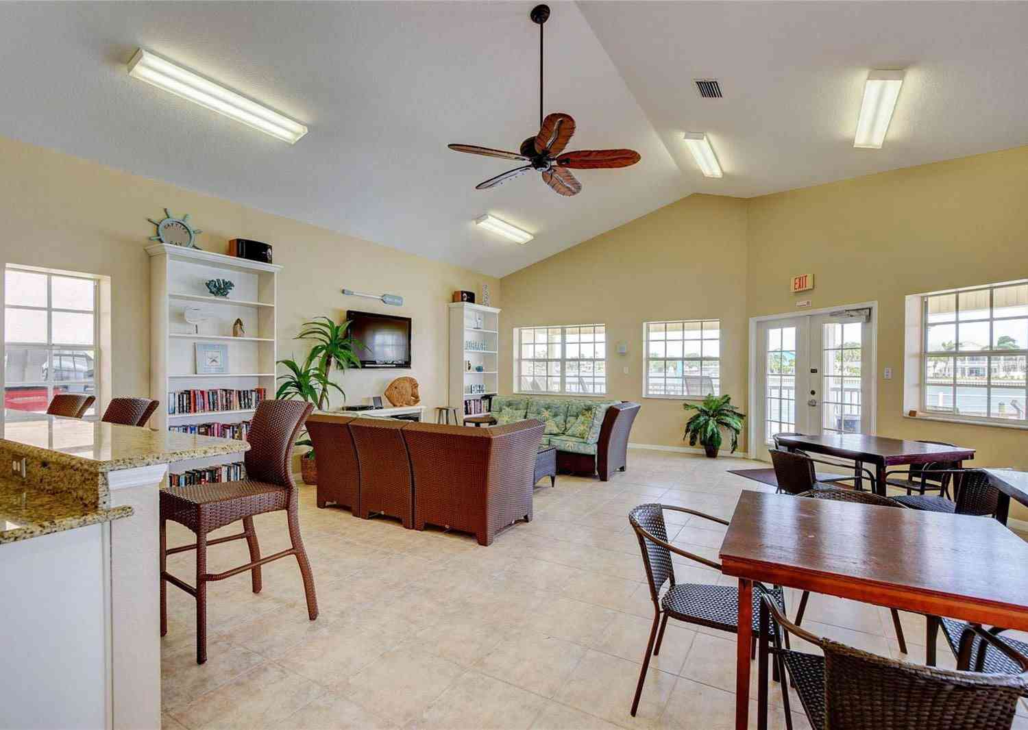 9219 Captiva Circle, Saint Petersburg Beach, Florida image 41