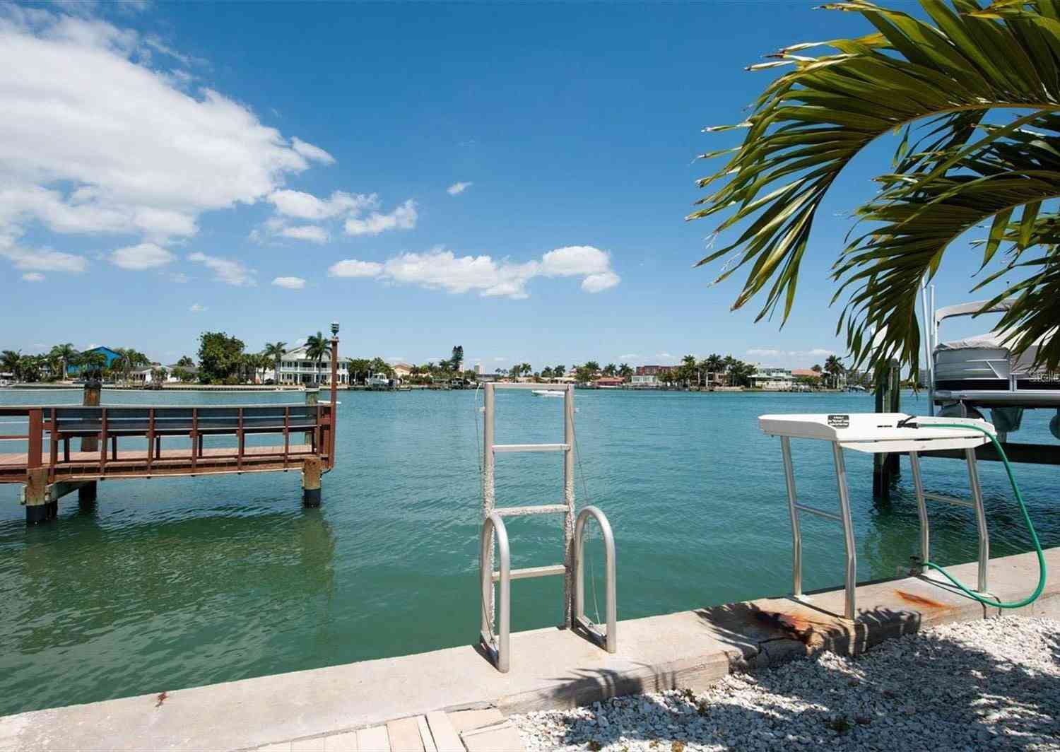 9219 Captiva Circle, Saint Petersburg Beach, Florida image 42