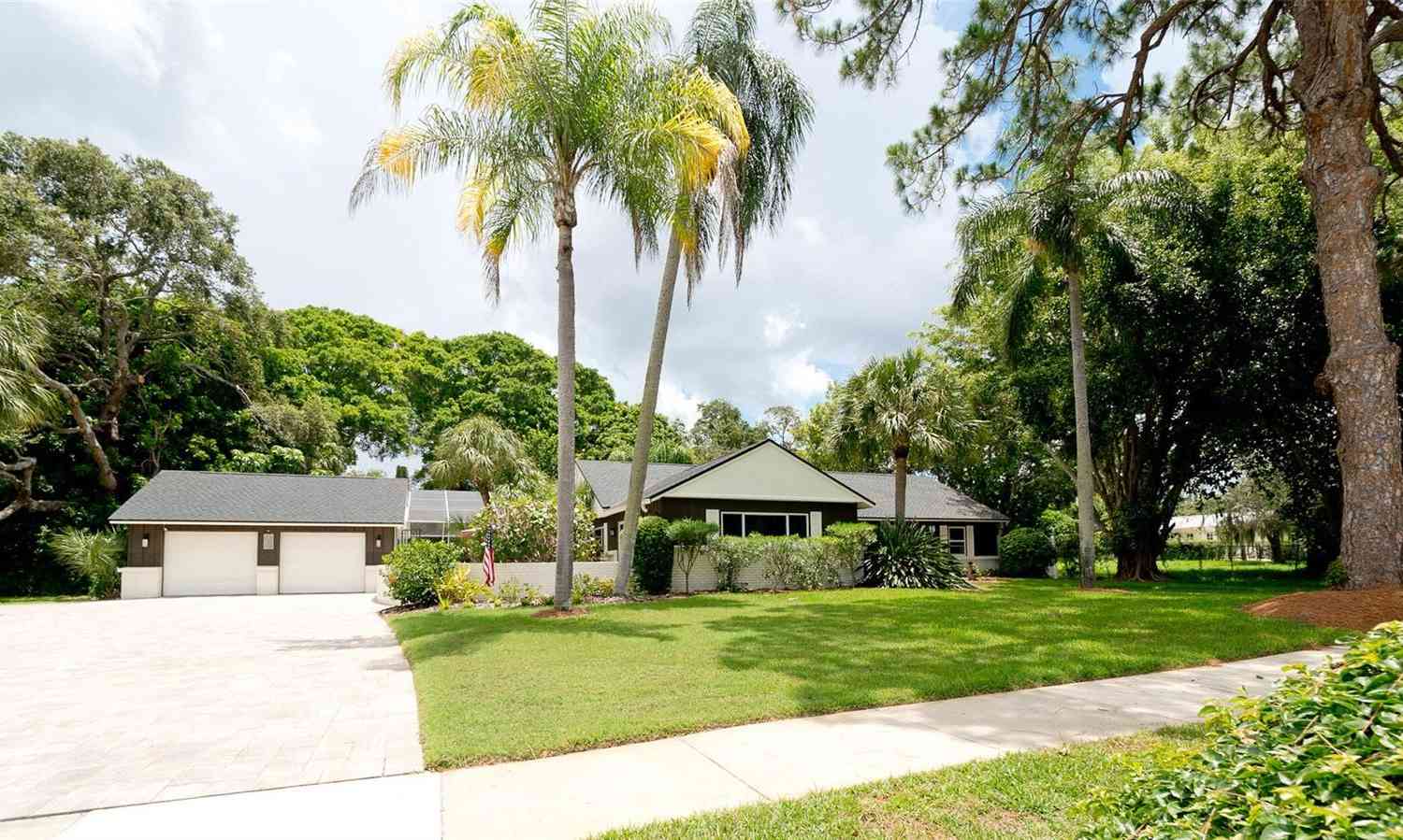 7327 Westmoreland Drive, SARASOTA, Florida image 1