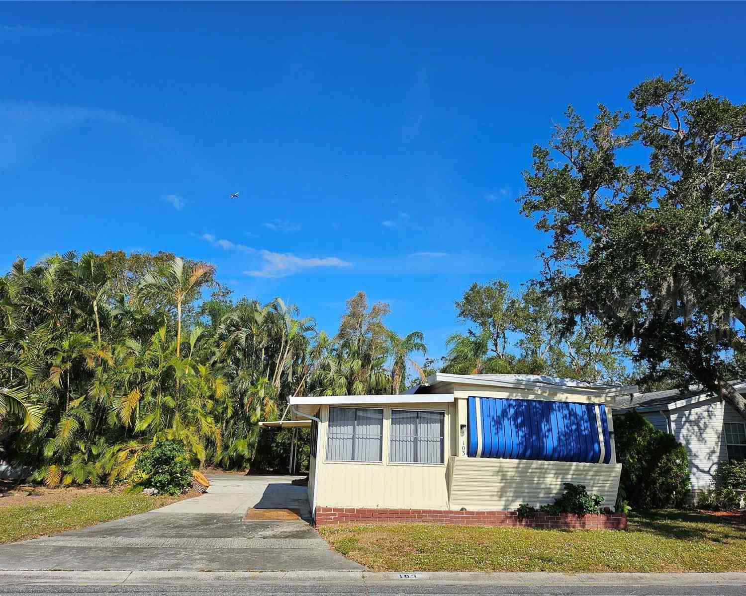 103 Oakwood Boulevard, SARASOTA, Florida image 1