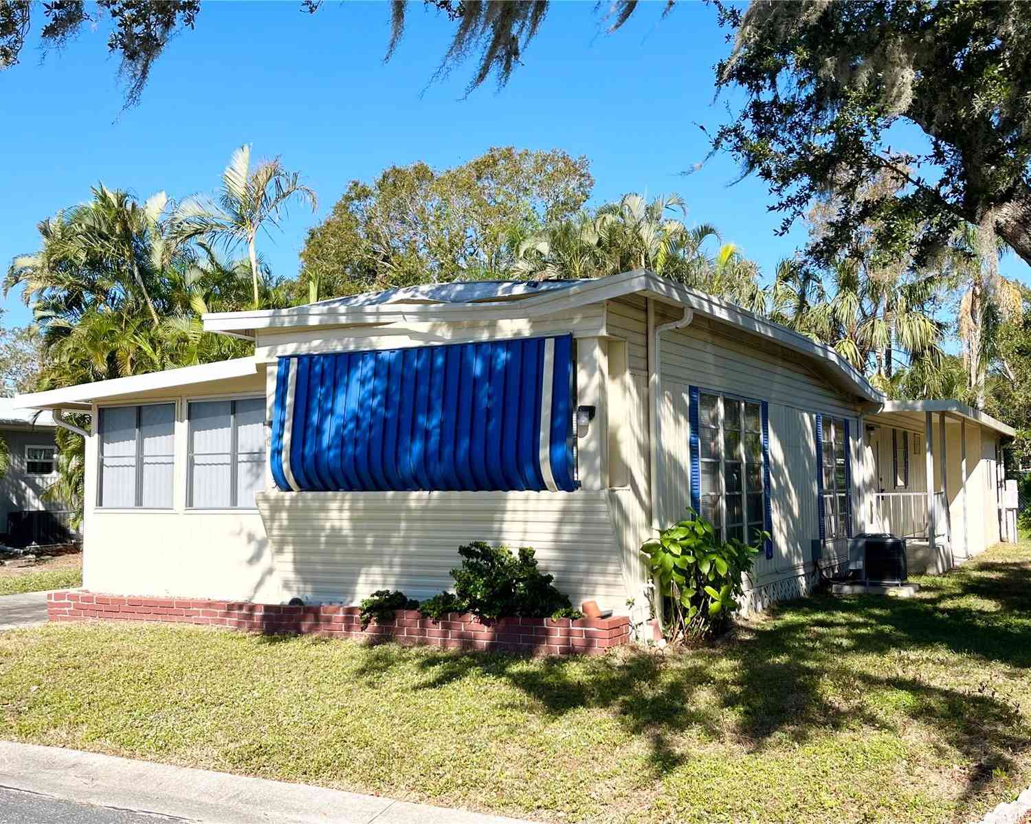 103 Oakwood Boulevard, SARASOTA, Florida image 3