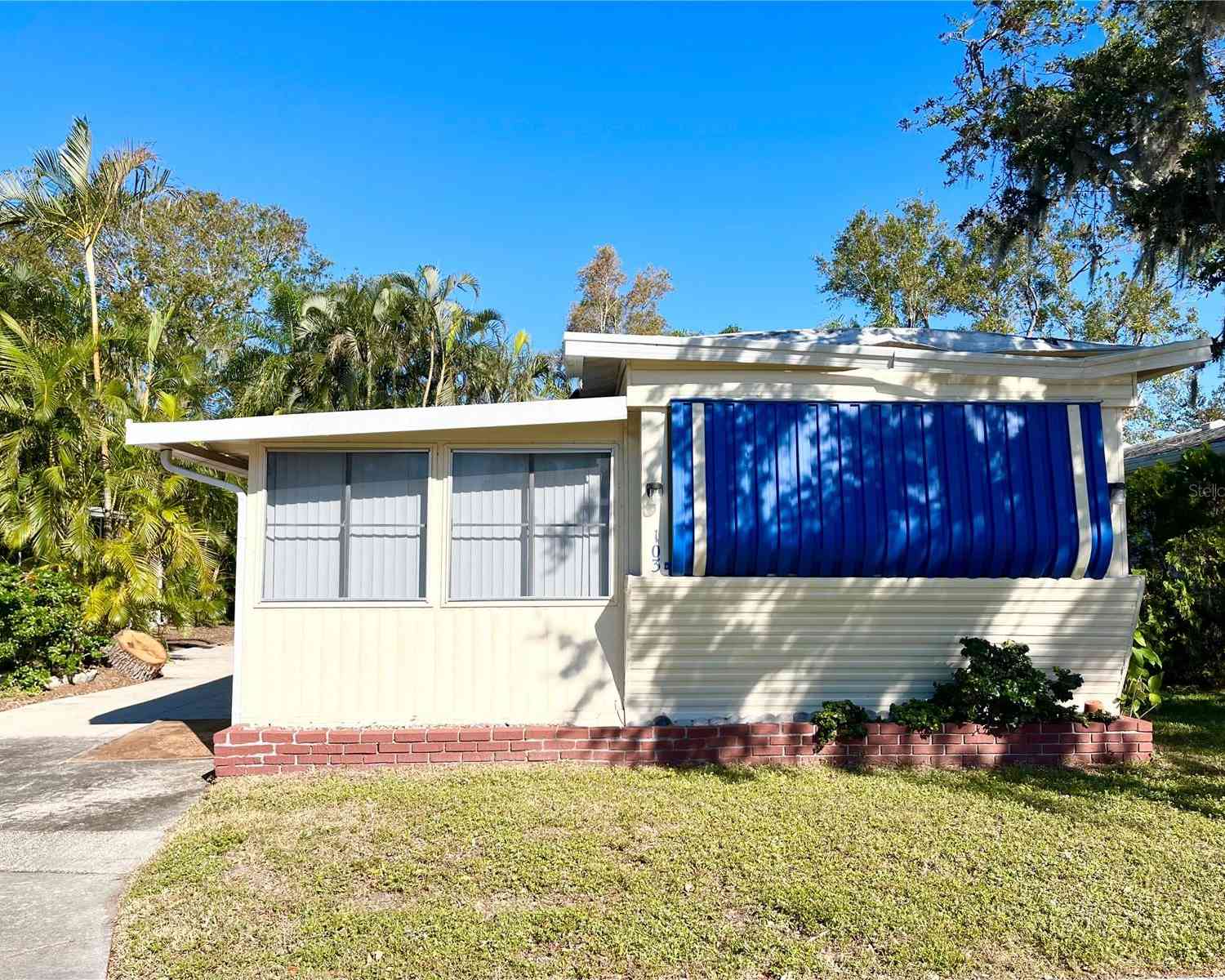 103 Oakwood Boulevard, SARASOTA, Florida image 2