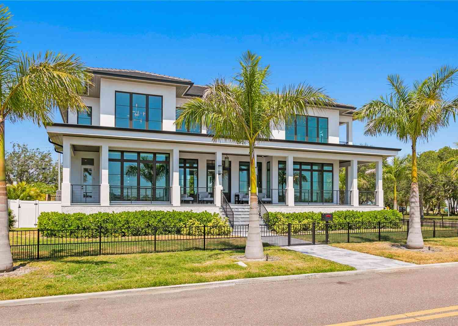 2926 Coffee Pot Boulevard, Saint Petersburg, Florida image 2