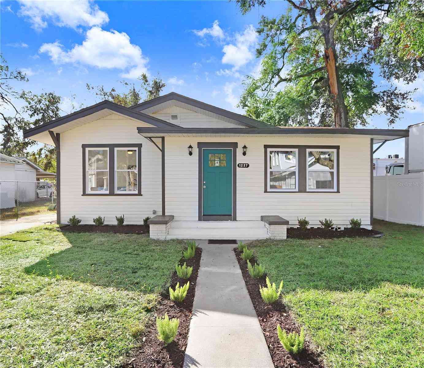 1227 E Mohawk Avenue, Tampa, Florida image 1