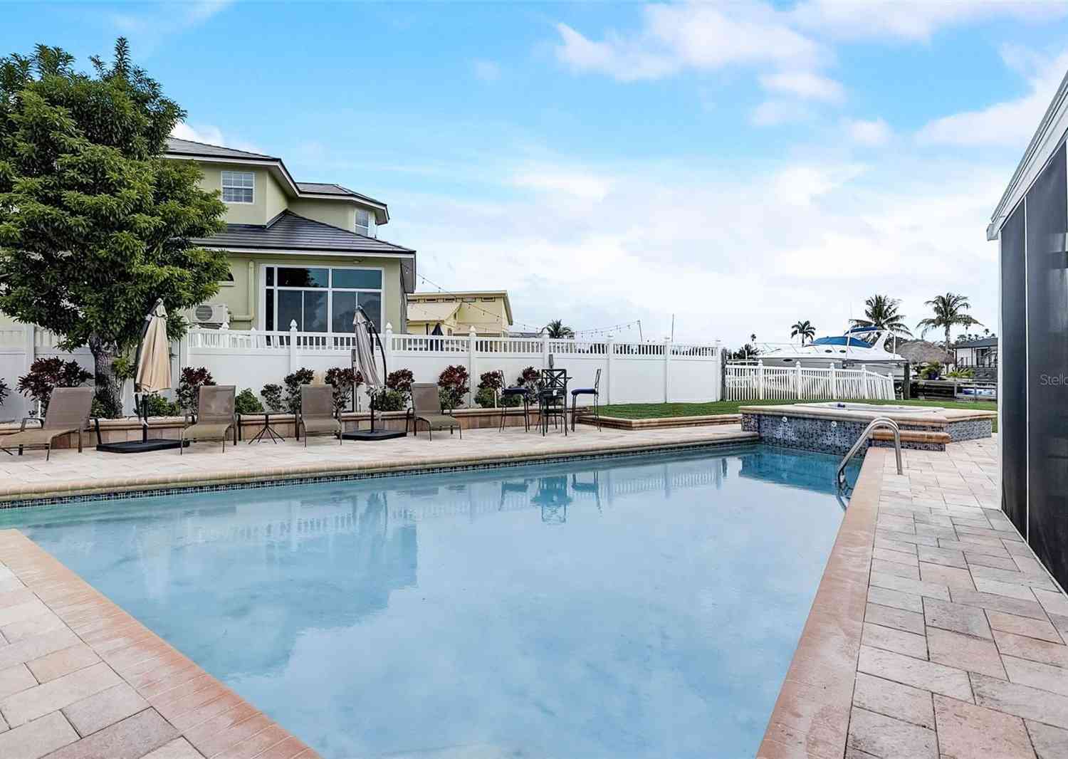 5467 Bayou Grande Boulevard, Saint Petersburg, Florida image 5