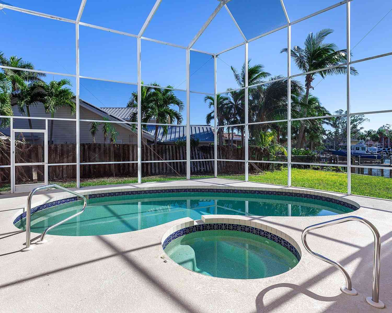 508 Siesta Drive, SARASOTA, Florida image 6