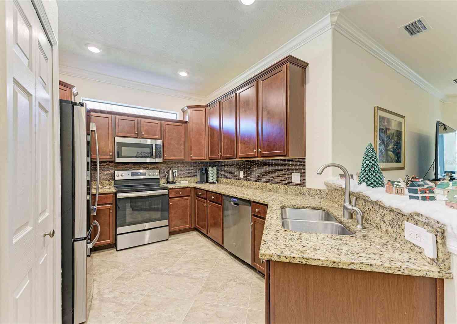 12115 Amica Loop, VENICE, Florida image 14