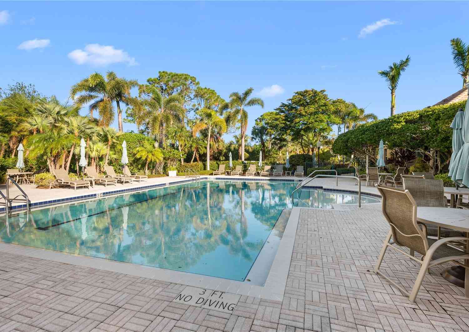 5248 Bouchard Circle #201, SARASOTA, Florida image 38