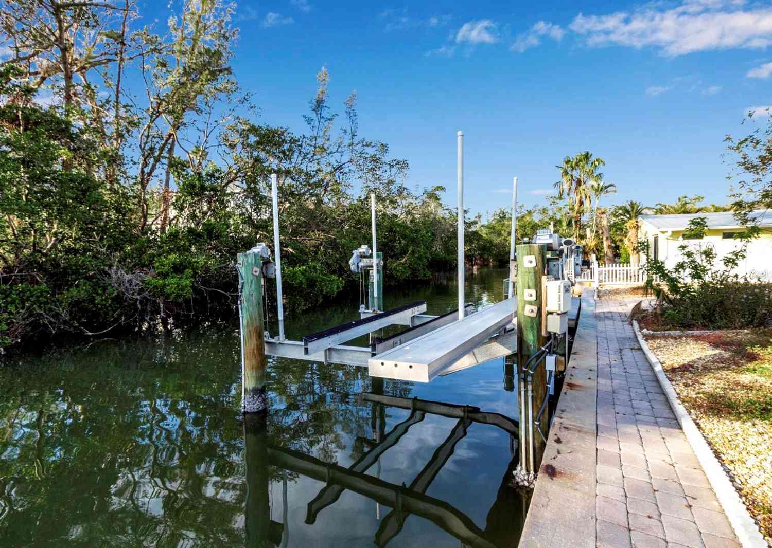 7157 Longboat Drive, LONGBOAT KEY, Florida image 8