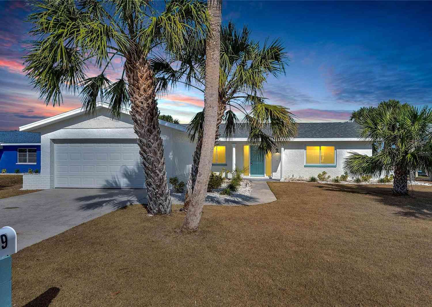 1009 Spindle Palm Way, Apollo Beach, Florida image 1